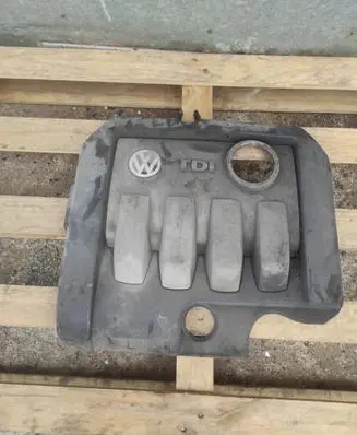 Volkswagen Touran I Engine cover (trim) 03G103925AN 03G103925BJ 03G103925