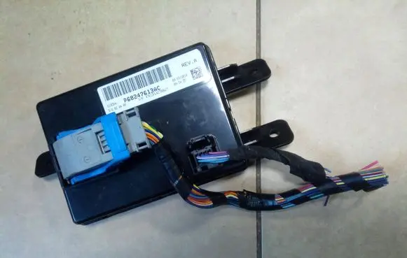 Jeep Cherokee Other control units/modules P68247613AC NE69671
