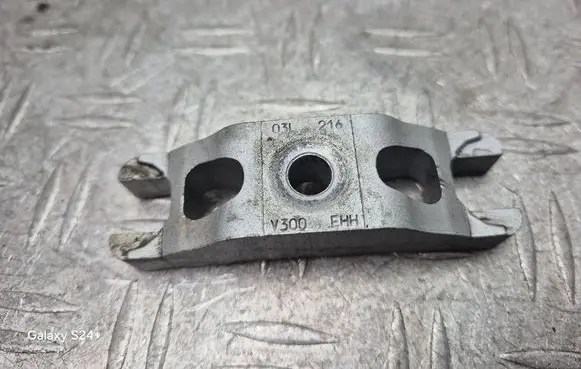 Fuel Injector clamp holder