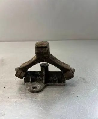 Audi A6 S6 C5 4B Muffler mount bracket/holder 4B0253663