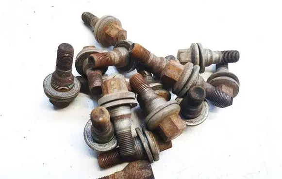 Peugeot 207 Nuts/bolts 