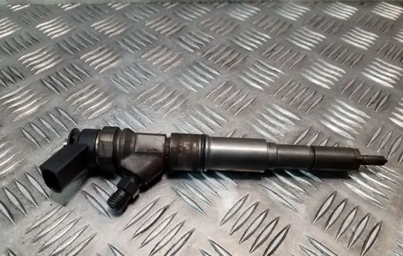 BMW 5 E60 E61 Fuel injector 0445110212 7794652