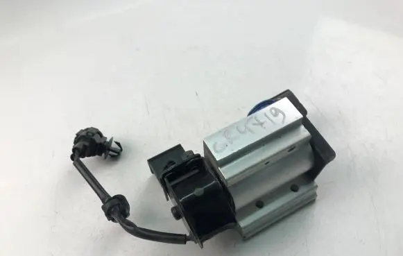 Nissan Leaf I (ZE0) Other control units/modules 4433101202