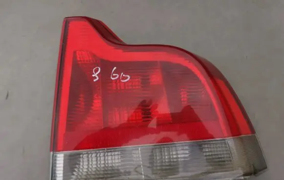Volvo S60 Rear/tail lights 8664082 8664080
