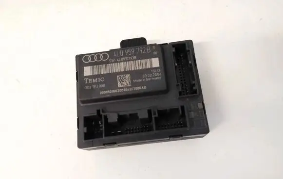 Audi Q7 4L Door control unit/module 4l0959792b 4l0910793b