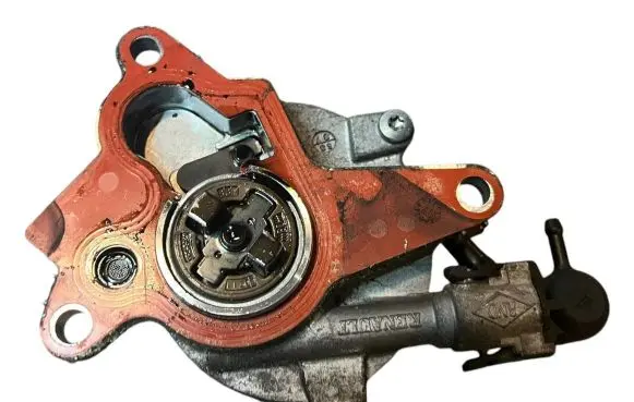 Renault Laguna III Vacuum pump 8200683981