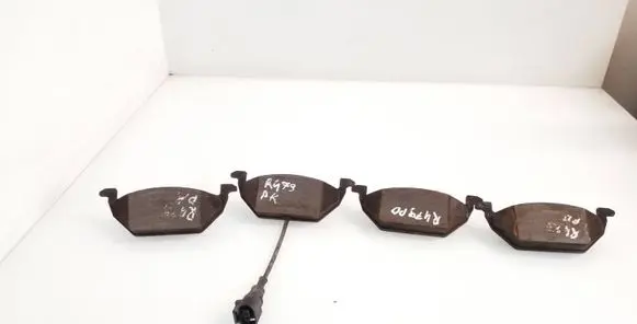 Skoda Octavia Mk2 (1Z) Brake pads (front) G02162313 90R02A01516 P85072