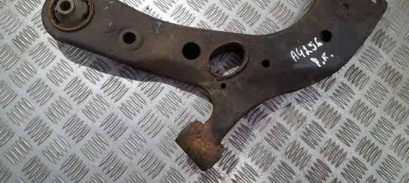 Toyota RAV 4 (XA30) Front lower control arm/wishbone