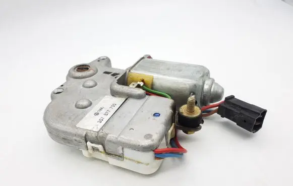 Volkswagen PASSAT B3 Sunroof motor/actuator 357877795 0130821812 722686715