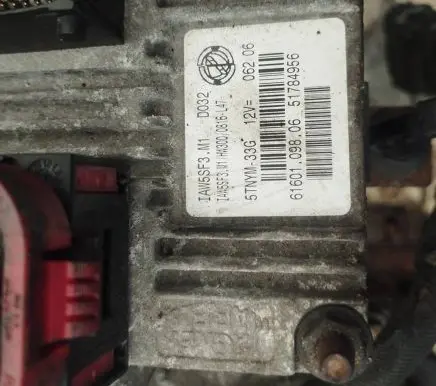 Fiat Punto (188) Engine control unit/module 51784956 5tnym-33g