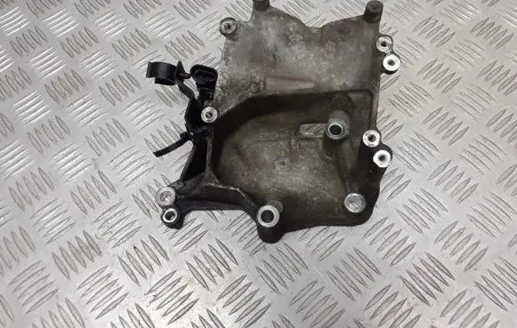 Opel Corsa C Engine mounting bracket