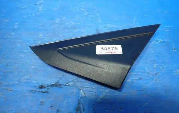 Hyundai i10 Front triangle window/glass 86190B4800