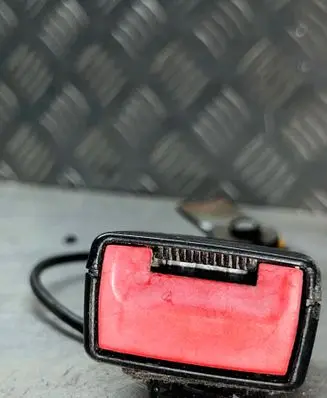 Audi Q7 4L Front seatbelt buckle 4L0857755