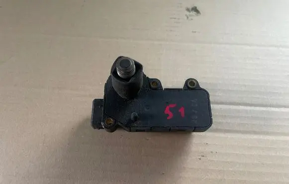 Volkswagen PASSAT B3 Throttle body valve 0132008600