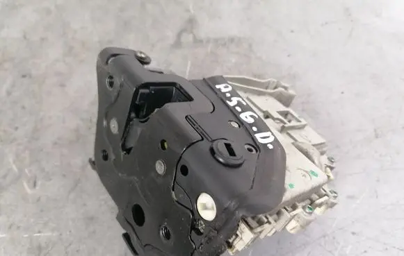 Audi A5 8T 8F Rear door lock 8K0839016C