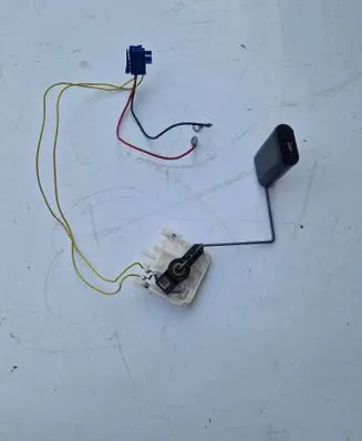 BMW X3 E83 Fuel level sensor 7180045
