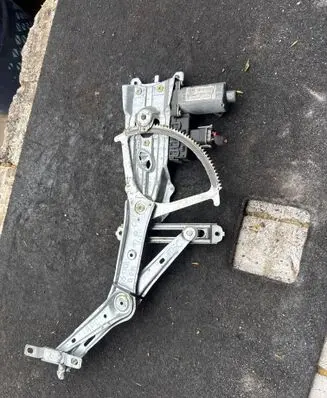 Opel Astra G Front door window regulator with motor 90521876 90521882 119951200