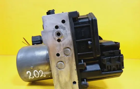 Audi A6 S6 C5 4B ABS Pump 0265950055 4B0614517G