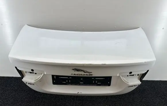 Jaguar XE Tailgate/trunk/boot lid