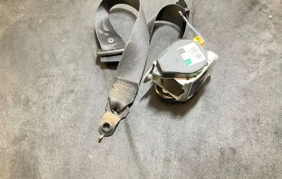 Mercedes-Benz Sprinter W906 Front seatbelt 601384300 000000