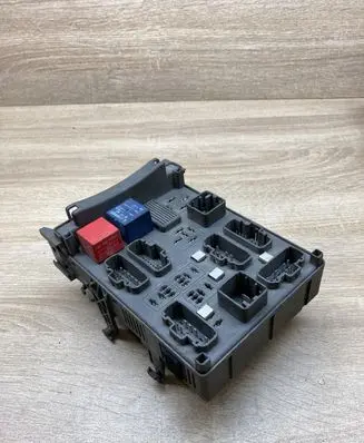 Renault Vel Satis Fuse module 8200148809 8200004201E