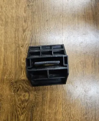 BMW 5 E60 E61 Radiator mount bracket 10808612 5425173