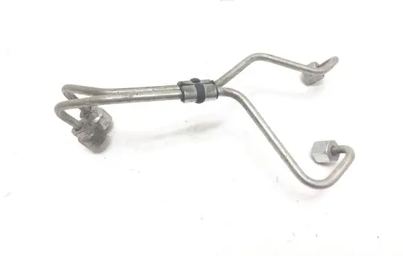 Volvo V70 Fuel line pipe