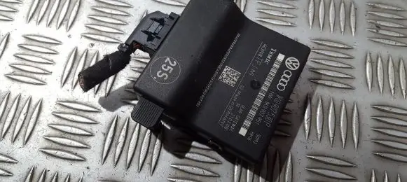 Volkswagen Golf V Other control units/modules 1K0907530P 1K0907951