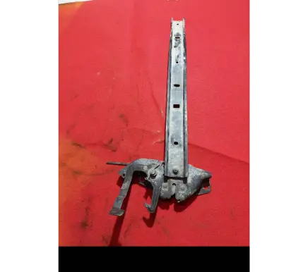 Ford Ranger Tie down hook / loop 
