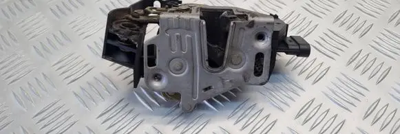 Mercedes-Benz ML W163 Rear door lock A1637302535