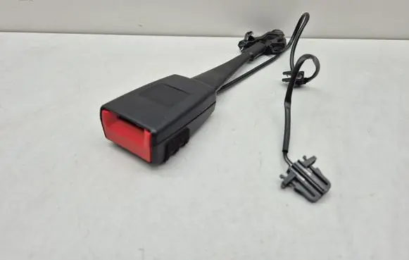 Audi A4 S4 B8 8K Front seatbelt buckle 8K0857755F