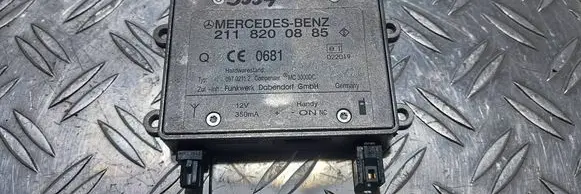 Mercedes-Benz E W211 Aerial antenna amplifier 2118200885