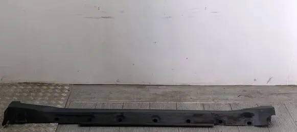 Toyota C-HR I Sill