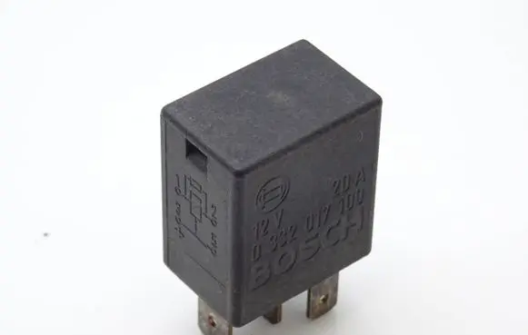 Opel Omega A Other relay 0332017100