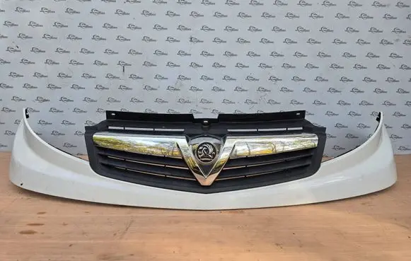 Opel Vivaro Front grill