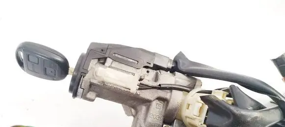 Toyota Corolla Verso E121 Ignition lock 
