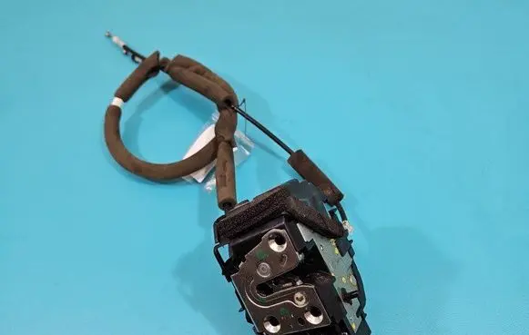 Nissan Note (E12) Rear door lock IMPRK1466497