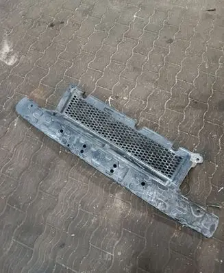 Chrysler Grand Voyager V Front bumper lower grill 05113168A