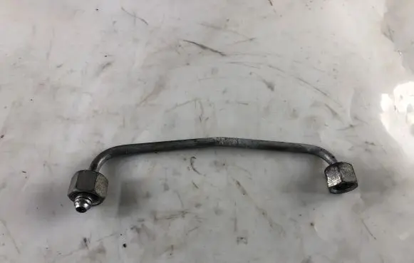 Chrysler Grand Voyager V Fuel injector supply line/pipe 