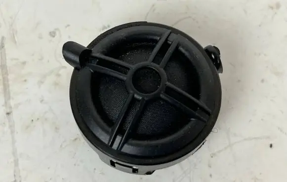 Maserati Levante Panel speaker 670002119 8907017102