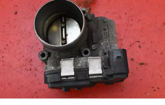 Skoda Fabia Mk3 (NJ) Throttle body valve 03F133062B