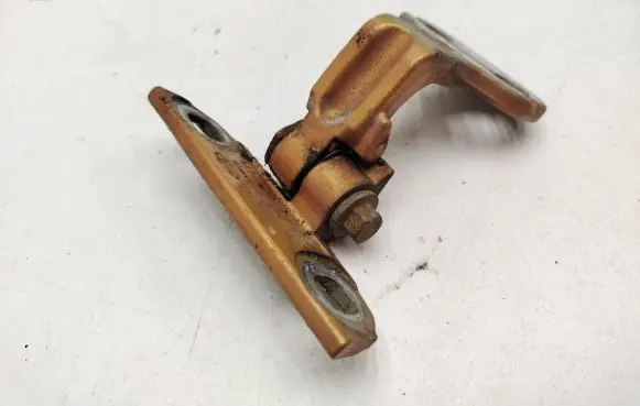 Land Rover Freelander 2 - LR2 Front door upper hinge