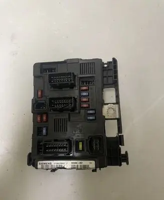 Citroen Berlingo Fuse module U118470002J