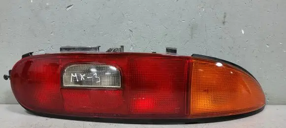 Mazda MX-3 Rear/tail lights 8BE451150