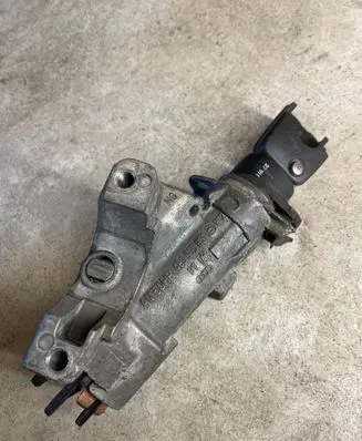 Audi A6 S6 C5 4B Ignition lock 4B0905851B