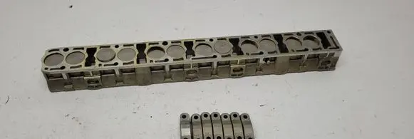 BMW X5 E53 Other cylinder head part 1433094