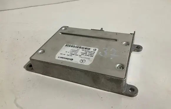 Mercedes-Benz E W211 Bluetooth control unit module A2118701885 DM60164011