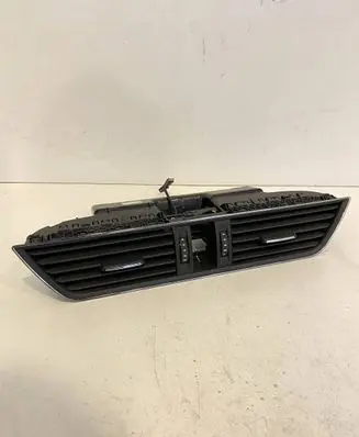 Skoda Superb B8 (3V) Dash center air vent grill 3V0820951C