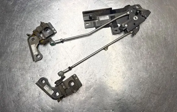 Volvo C70 Convertible roof lock/latch 9466603 3063340 0790300