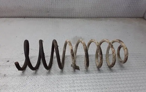 Volkswagen Golf III Rear coil spring